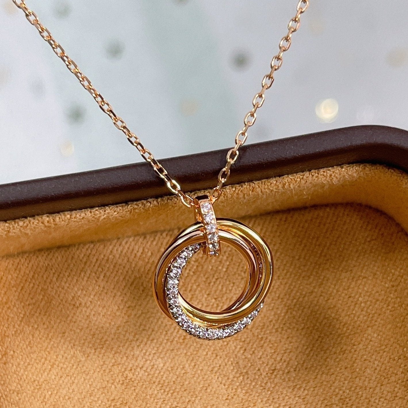 [Glitter Jewelry]TRINITY NECKLACE SILVER GOLD PINK GOLD DIAMONDS