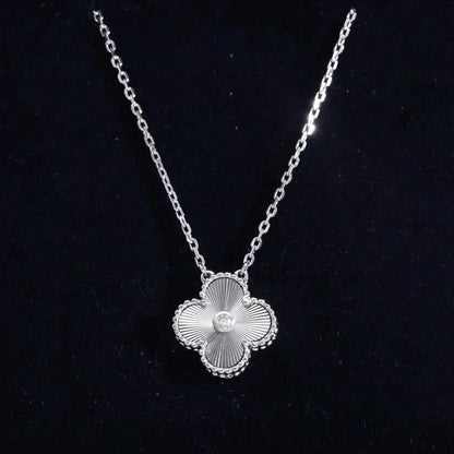 [Glitter Jewelry]CLOVER  15MM DIAMOND LASER NECKLACE SILVER