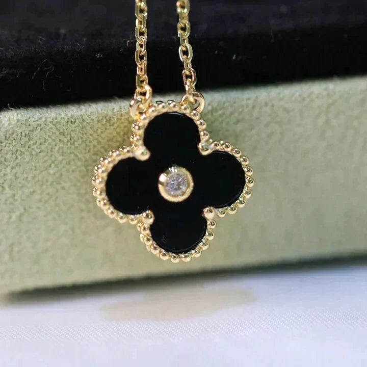 [Glitter Jewelry]CLOVER 15MM DIAMOND ONYX NECKLACE