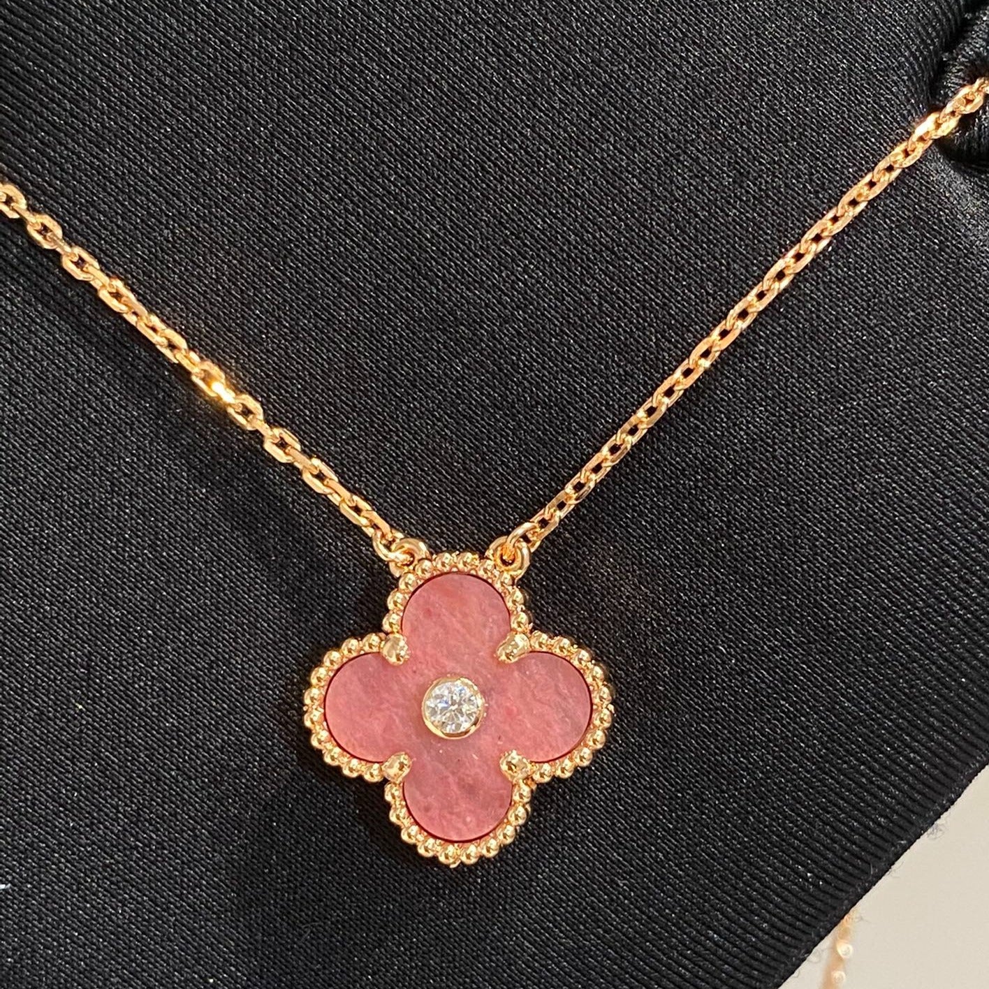 [Glitter Jewelry]CLOVER 15MM DIAMOND RHODONITE NECKLACE