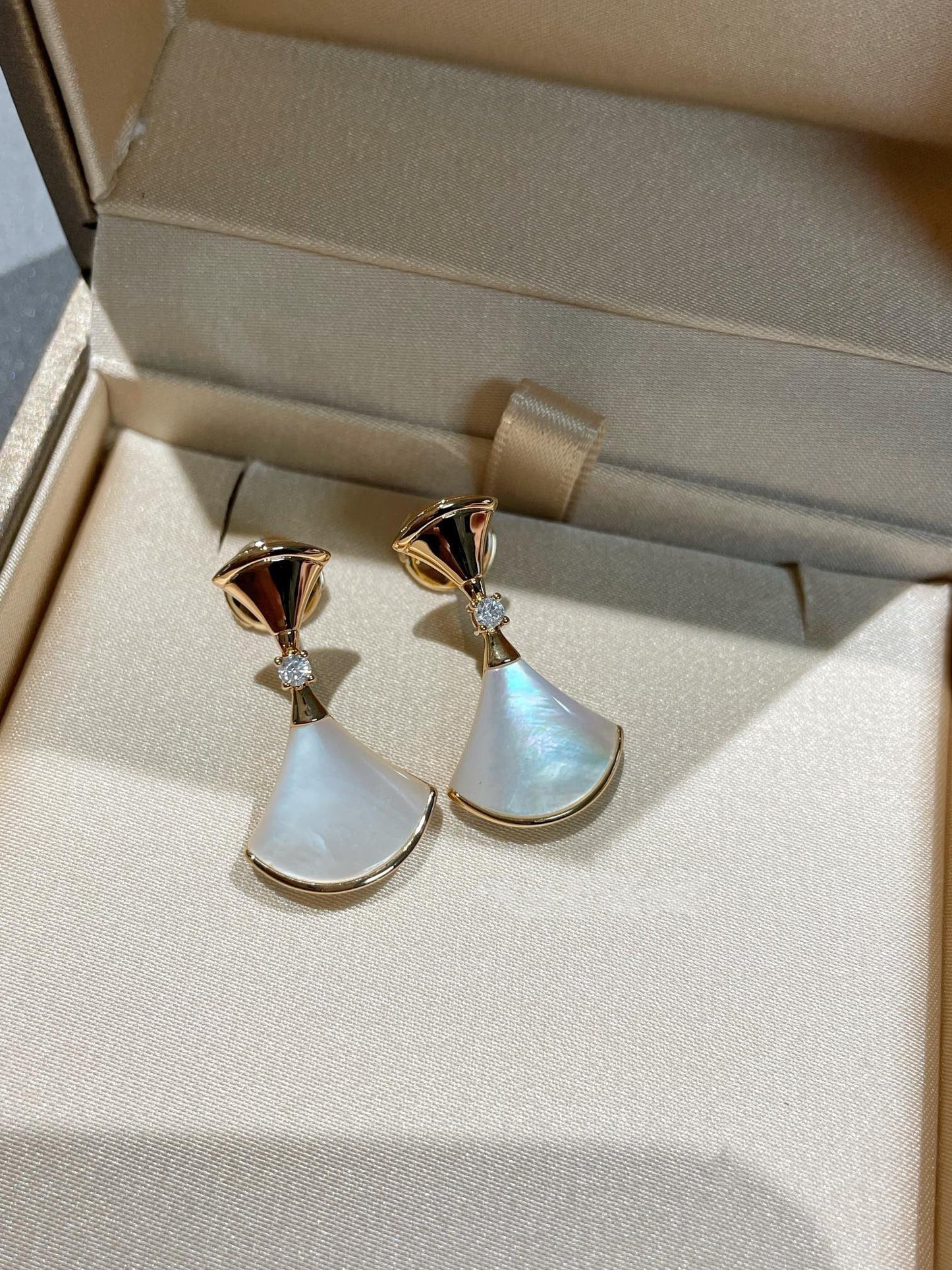 [Glitter Jewelry]DREAM MOP 1 DIAMOND EARRINGS