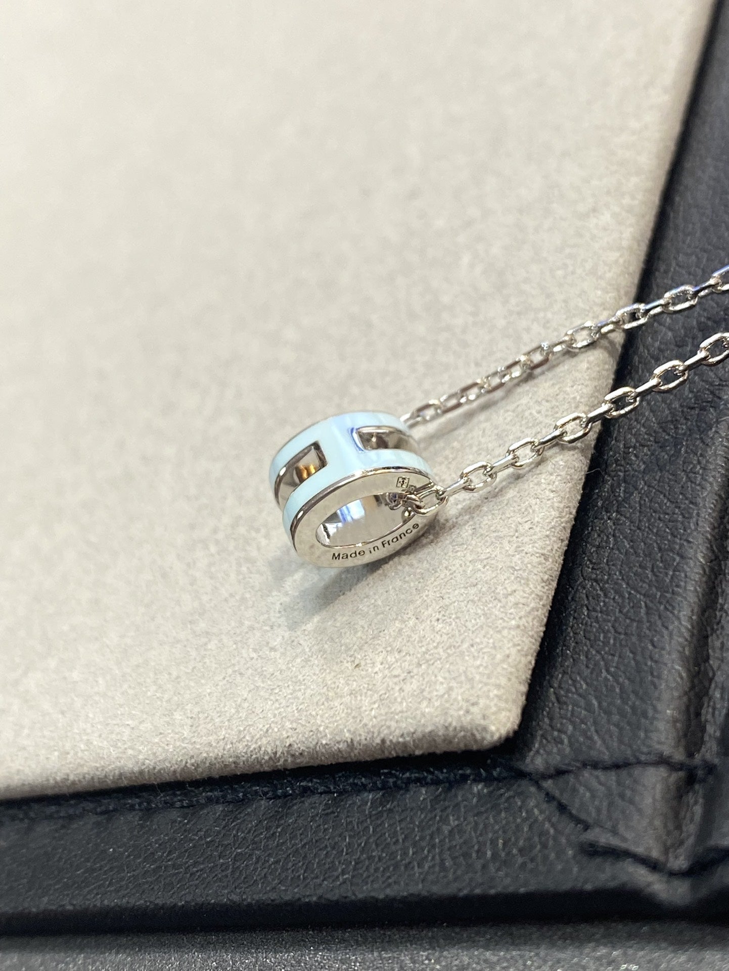 [Glitter Jewelry]POP H LIGHT BLUE NECKLACE
