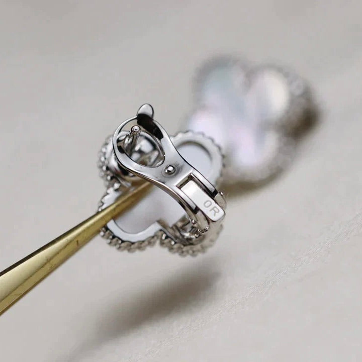 [Glitter Jewelry]CLOVER MEDIUM 1 MOTIFS  WHITE MOP EARRINGS SILVER