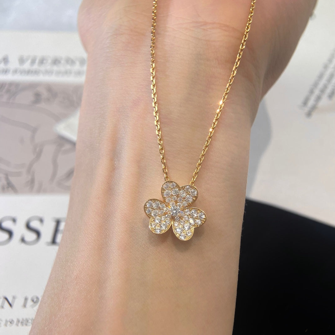 [Glitter Jewelry]FLOWER DIAMOND NECKLACE