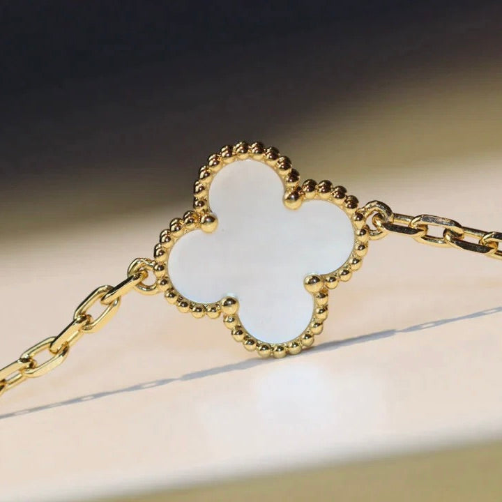 [Glitter Jewelry]CLOVER 20 MOTIFS WHITE MOP NECKLACE