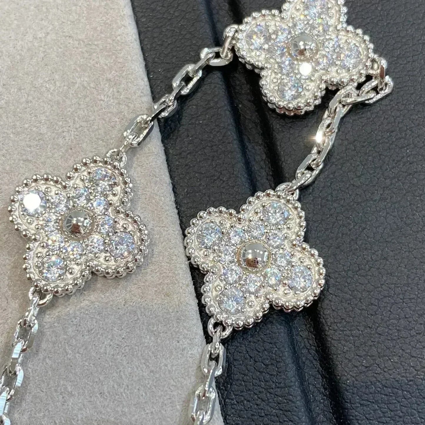 [Glitter Jewelry]CLOVER 5 MOTIFS  DIAMOND BRACELET SILVER