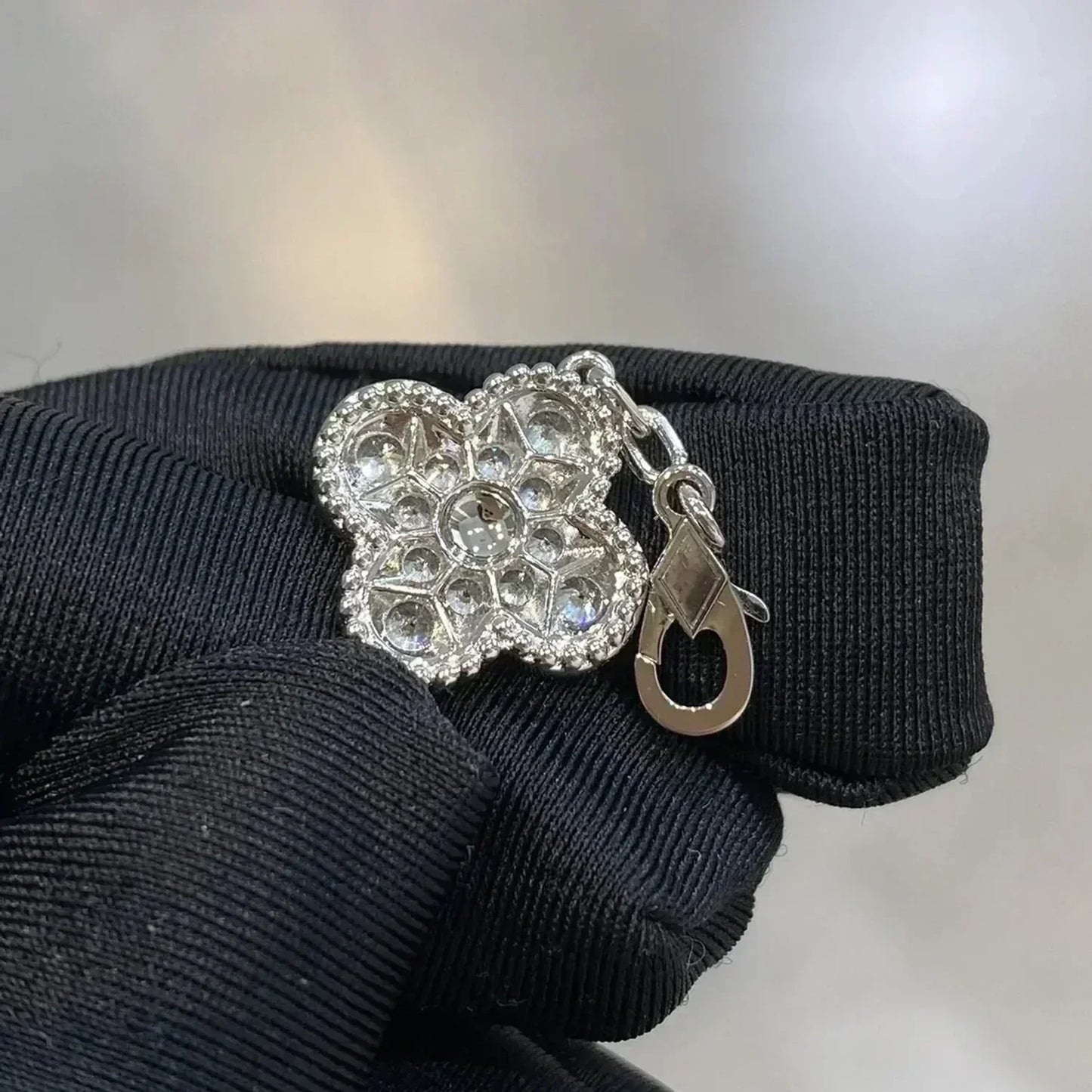 [Glitter Jewelry]CLOVER 5 MOTIFS  DIAMOND BRACELET SILVER
