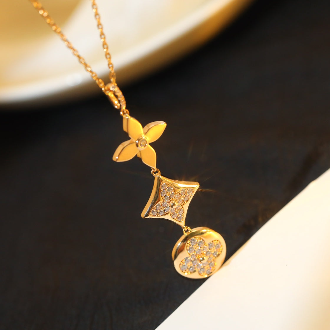 [Glitter Jewelry]STAR AND SUN DIAMOND PINK GOLD NECKLACE