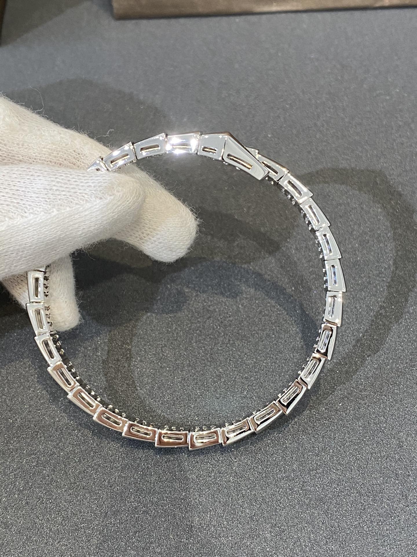 [Glitter Jewelry]SERPENTI BRACELET DIAMONDS SILVER
