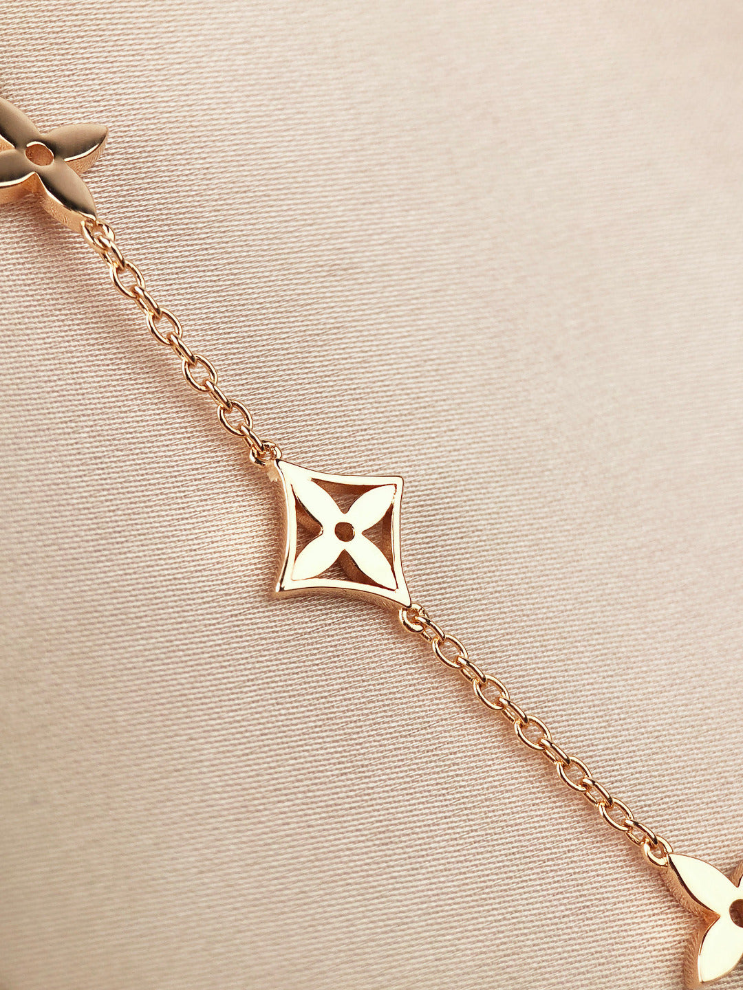 [Glitter Jewelry]STAR AND SUN 7 MOTIFS GOLD BRACELET