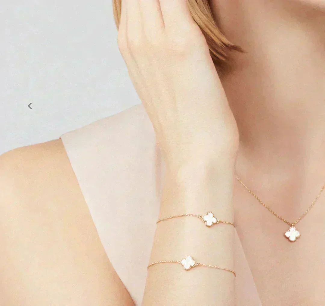 [Glitter Jewelry]CLOVER MINI 9.5MM WHITE MOTHER-OF-PEARL NECKLACE