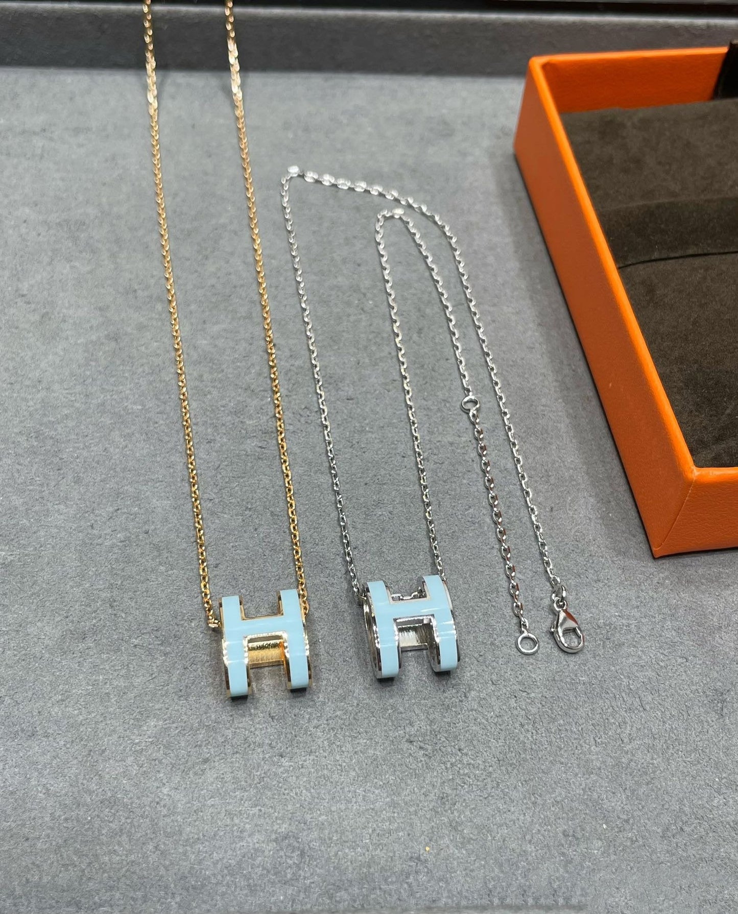 [Glitter Jewelry]POP H SKY BLUE NECKLACE