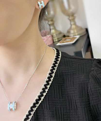 [Glitter Jewelry]POP H SKY BLUE STUD EARRINGS