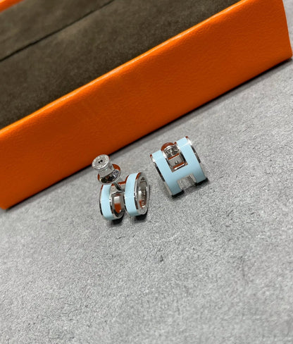 [Glitter Jewelry]POP H SKY BLUE STUD EARRINGS