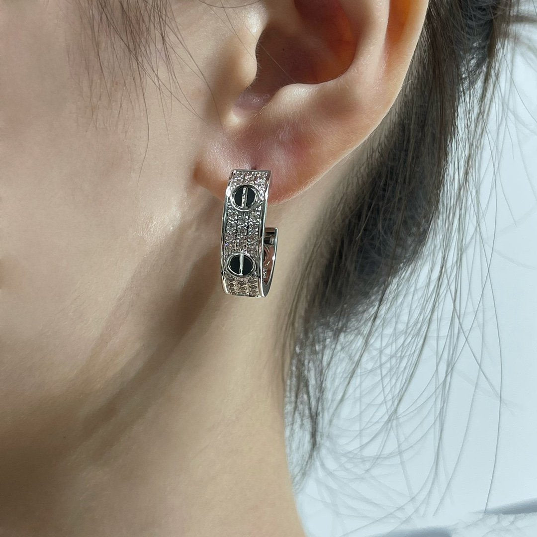 [Glitter Jewelry]LOVE CERAMIC DIAMOND PAVED SILVER EARRINGS