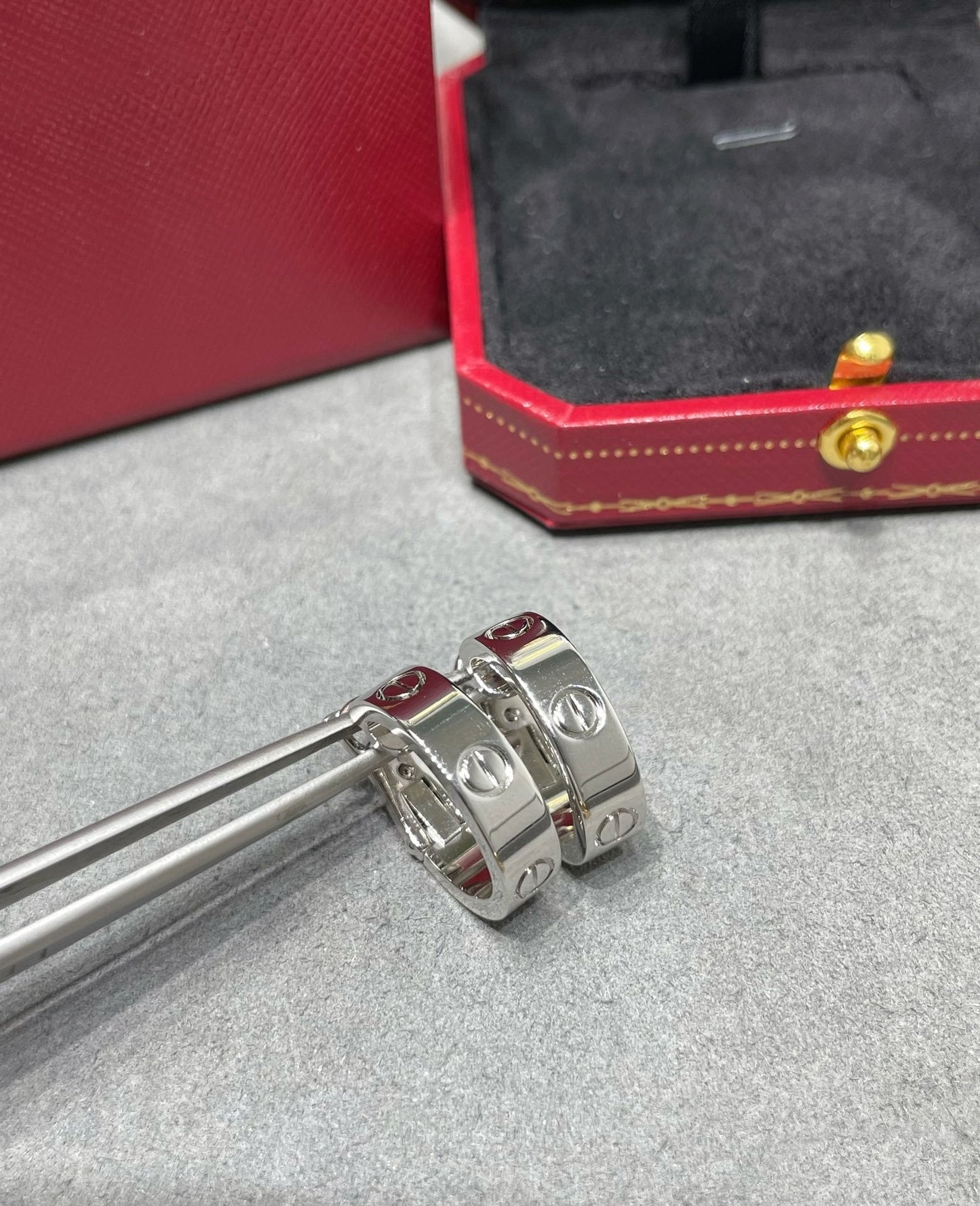 [Glitter Jewelry]LOVE 5.5MM EARRINGS