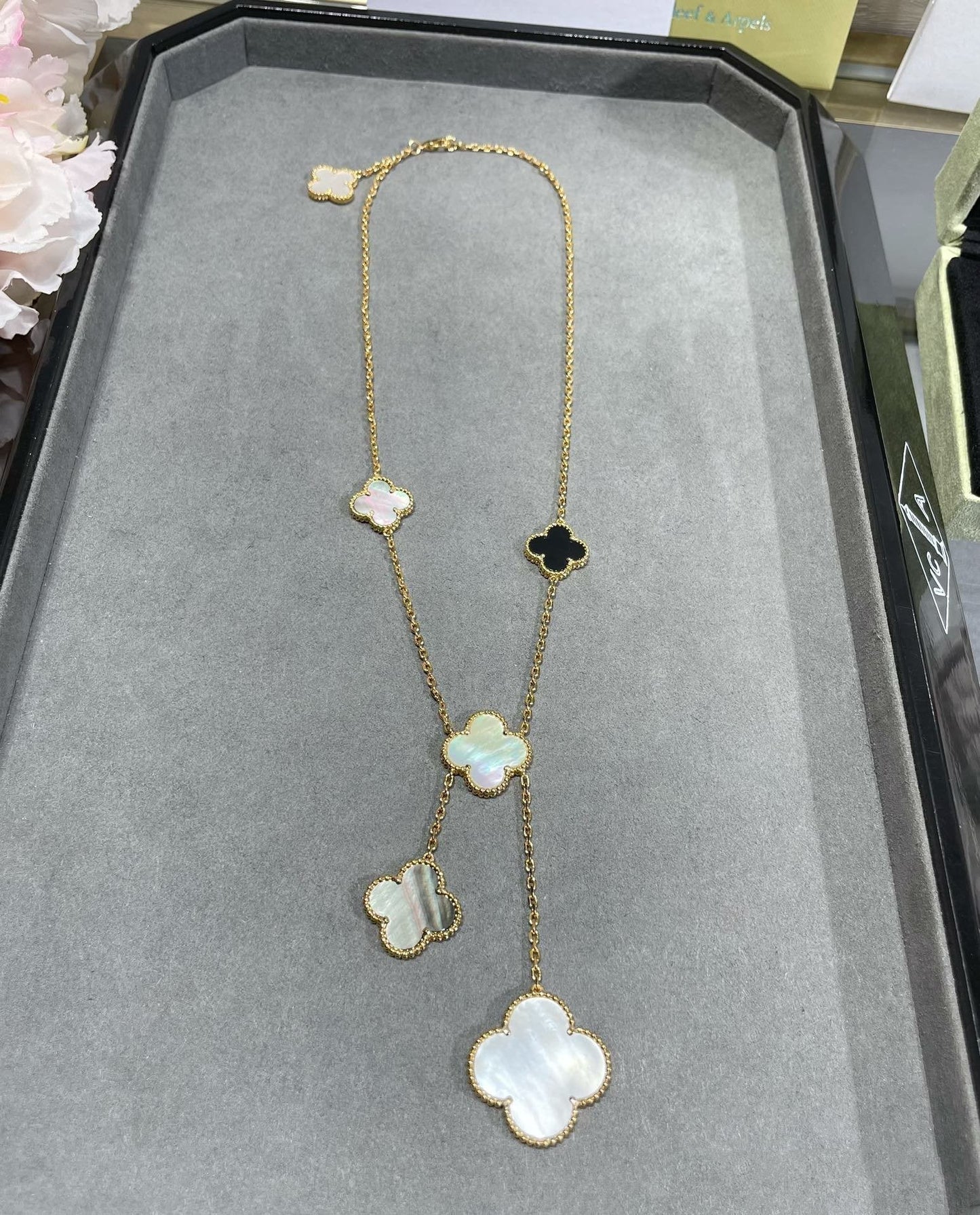 [Glitter Jewelry]CLOVER 6 MOTIF MOP ONYX GOLD NECKLACE