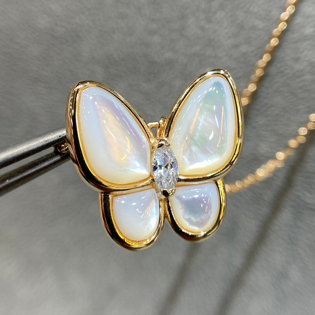 [Glitter Jewelry]BUTTERFLY MOP DIAMOND NECKLACE