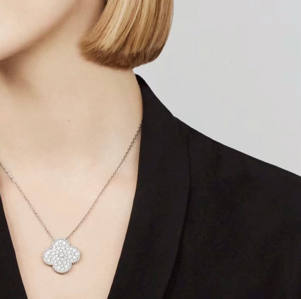 [Glitter Jewelry]CLOVER 25MM LARGE PENDANT DIAMOND PAVED SILVER NECKLACE