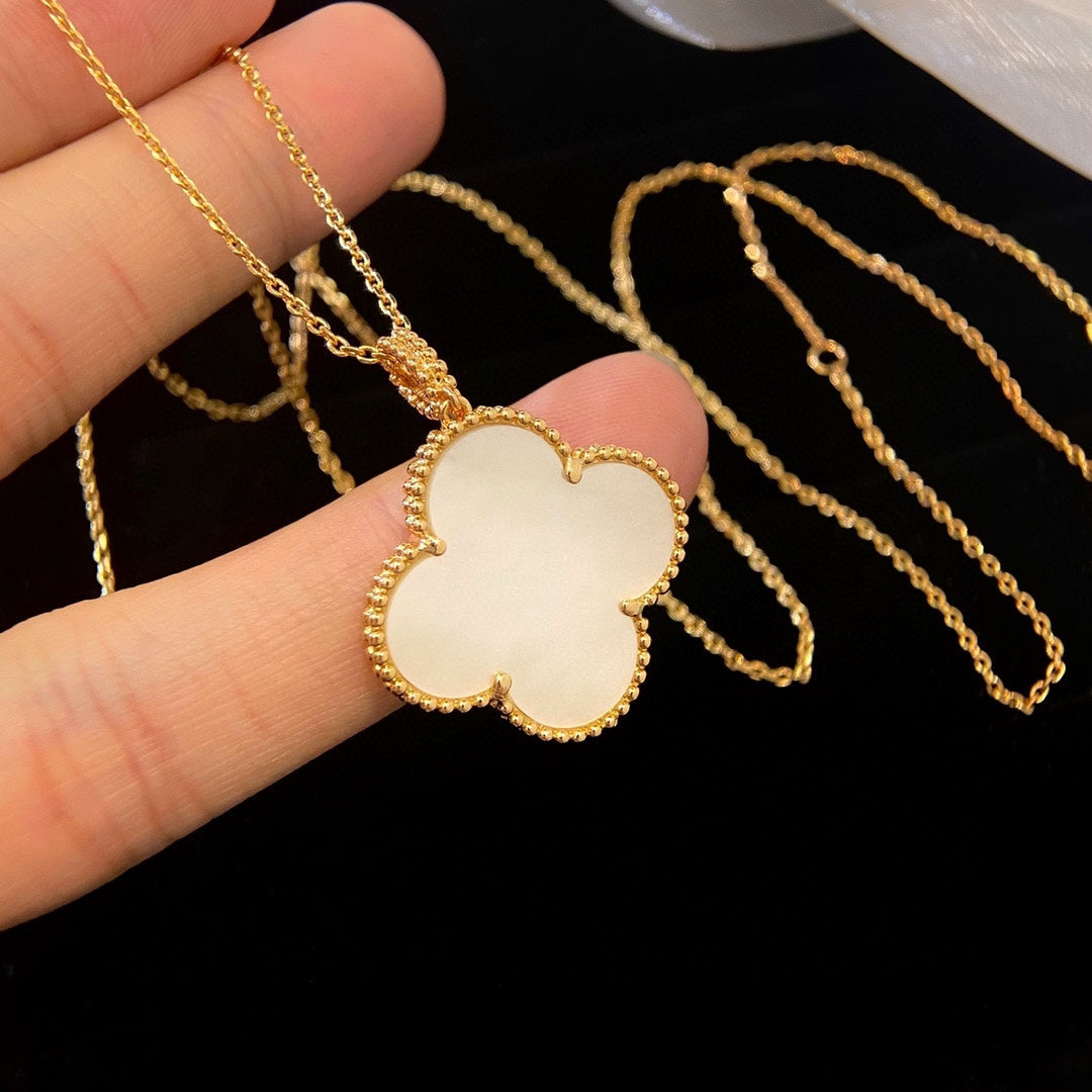 [Glitter Jewelry]CLOVER 25MM MOP LARGE PENDANT NECKLACE