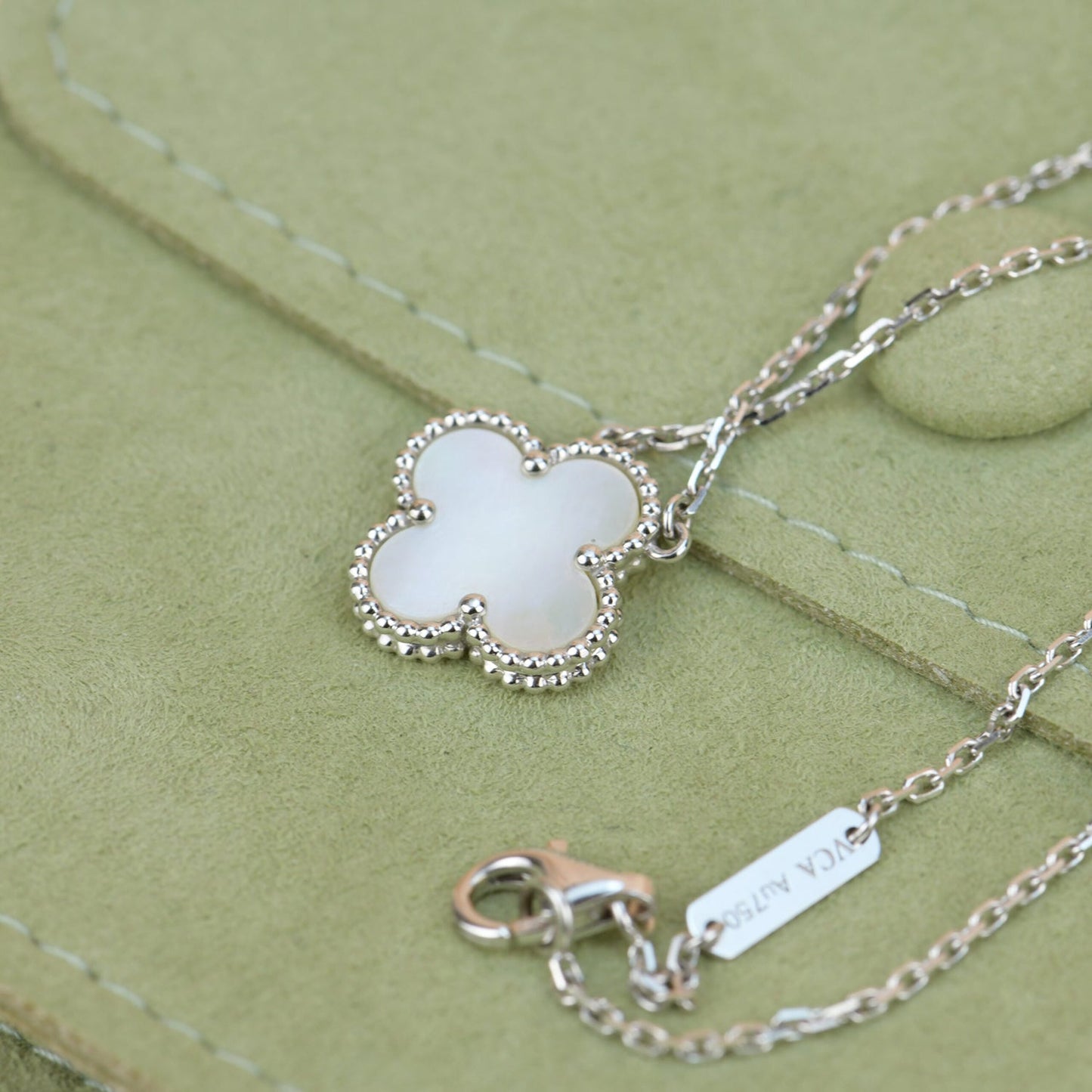 [Glitter Jewelry]CLOVER  15MM WHITE MOTHER-OF-PEARL SILVER