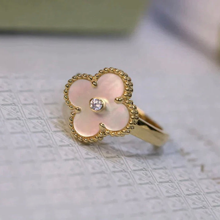 [Glitter Jewelry]CLOVER PINK MOP RING GOLD DIAMOND