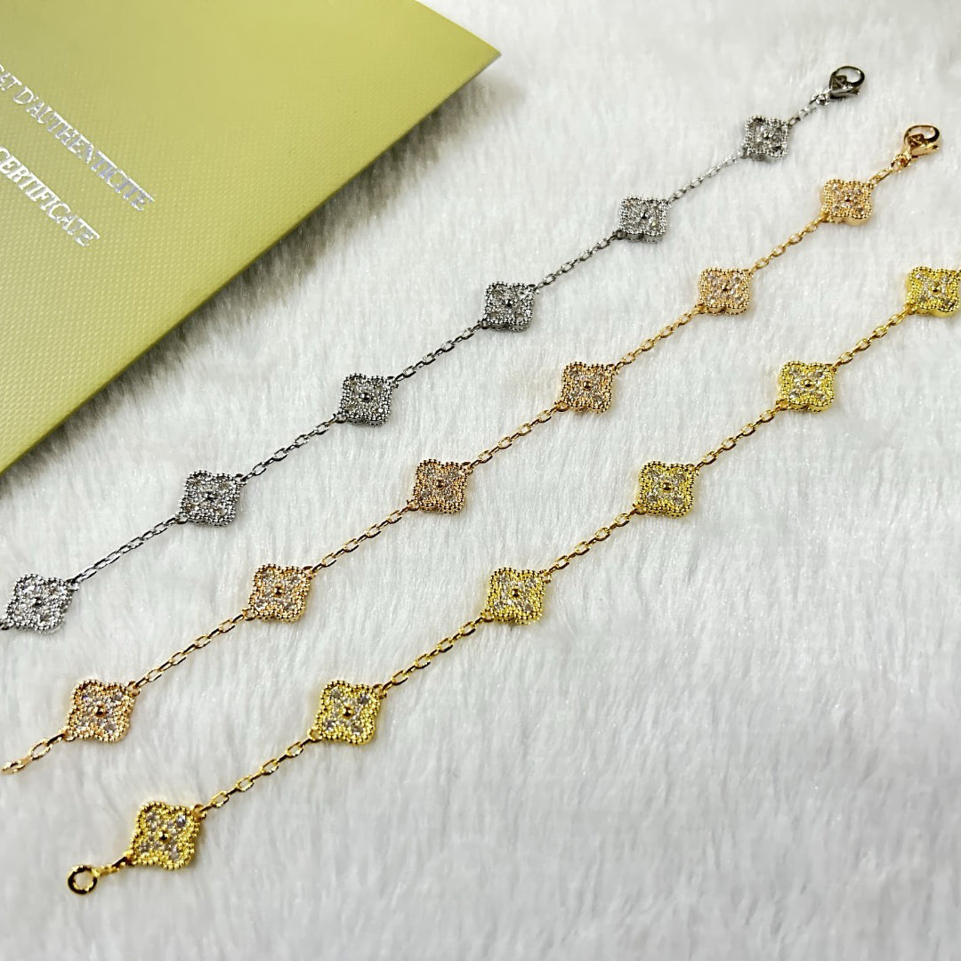 [Glitter Jewelry]CLOVER 6 MOTIF DIAMOND BRACELET