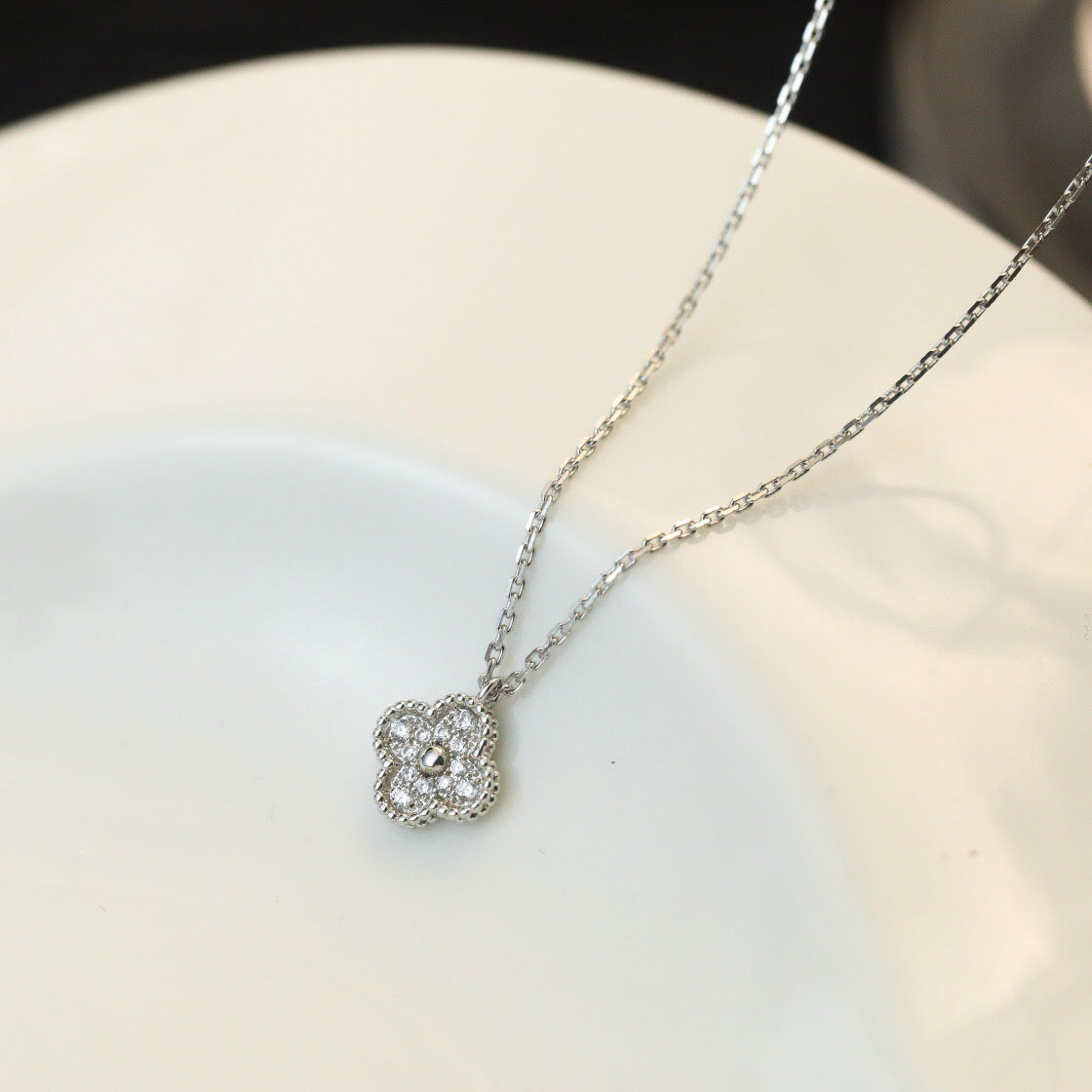 [Glitter Jewelry]CLOVER MINI 9.5MM PENDANT DIAMOND NECKLACE