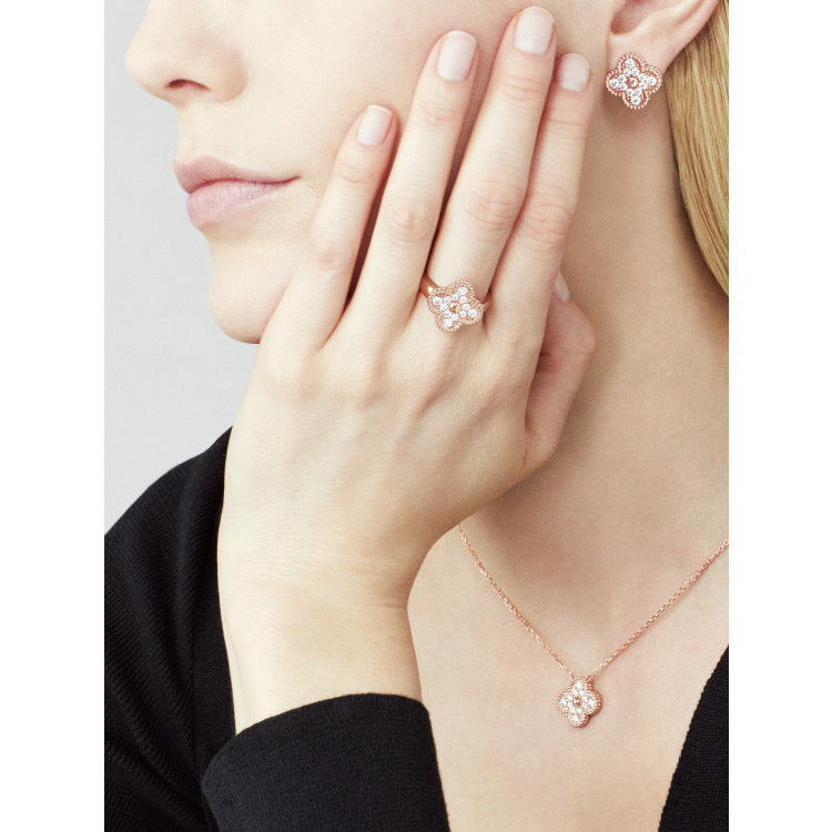 [Glitter Jewelry]CLOVER 15MM DIAMOND SINGLE FLOWER NECKLACE