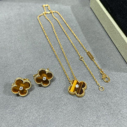 [Glitter Jewelry]CLOVER 15MM DIAMOND AND YELLOW TIGER'S EYE AGATE necklace