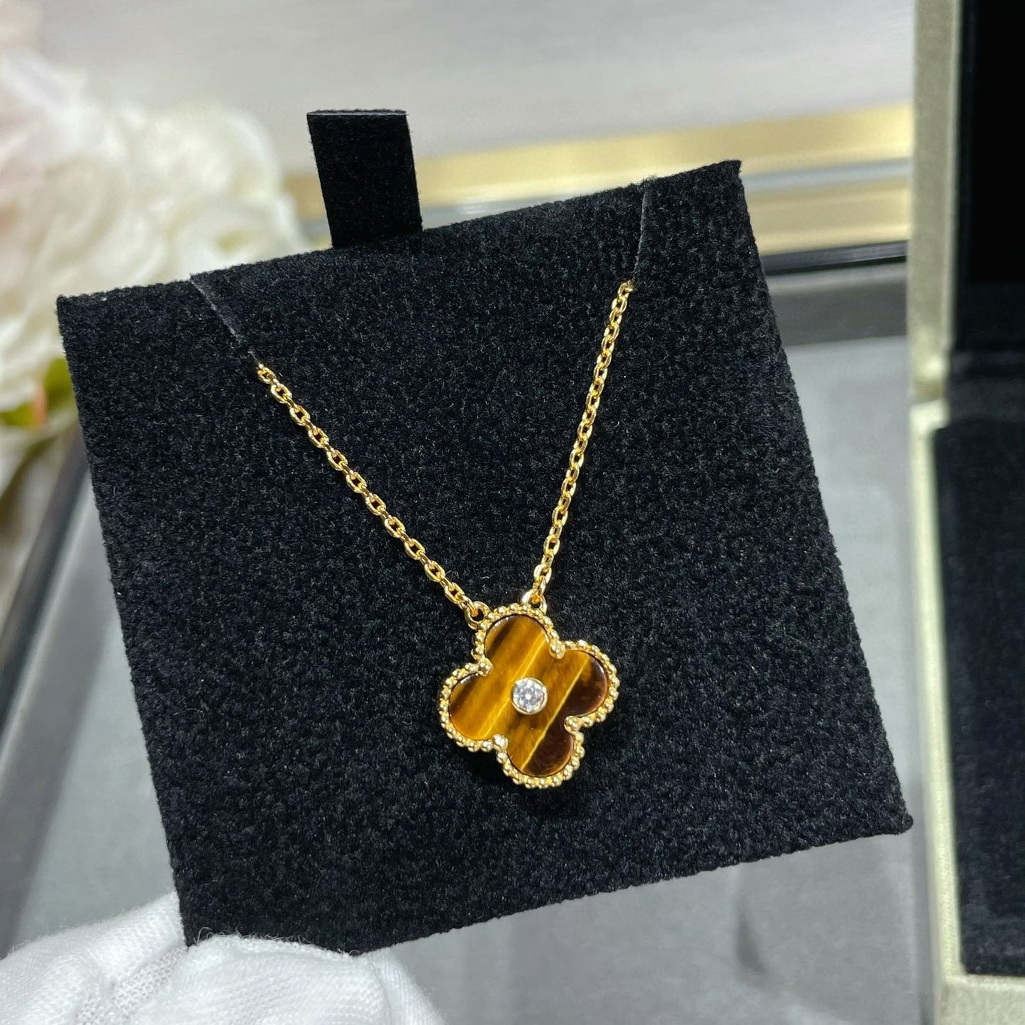 [Glitter Jewelry]CLOVER 15MM DIAMOND AND YELLOW TIGER'S EYE AGATE necklace