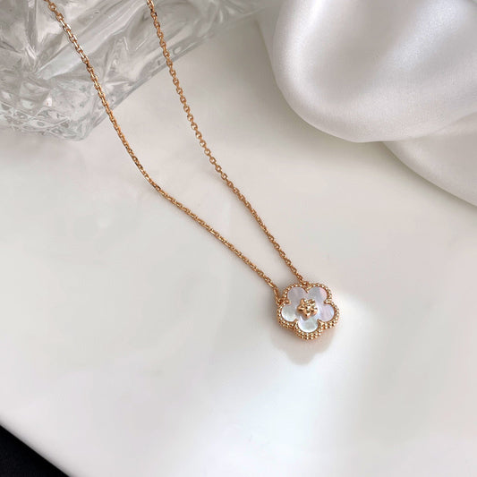 [Glitter Jewelry]LUCKY  WHITE MOP  PLUM BLOSSOM NECKLACE