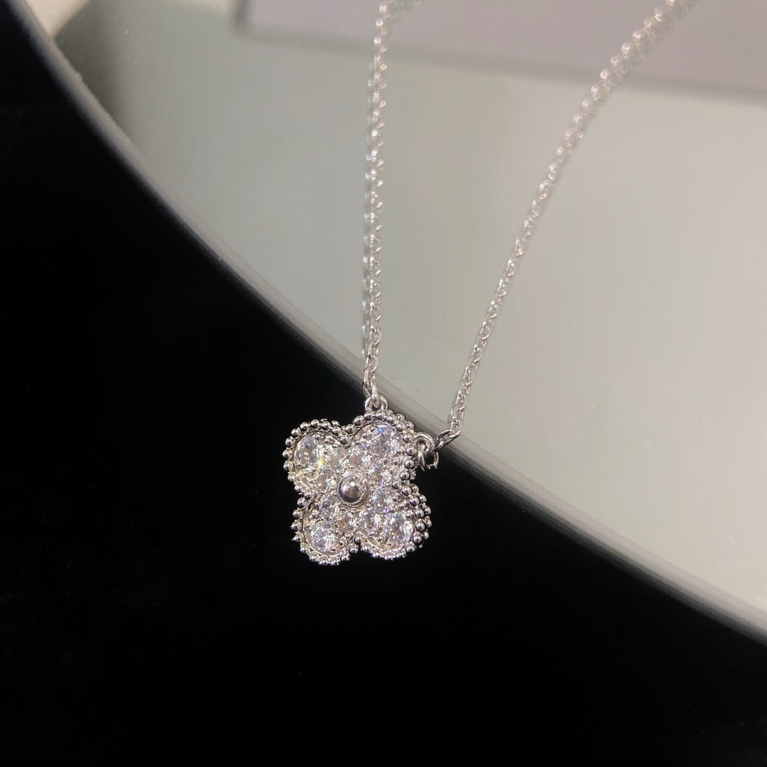 [Glitter Jewelry]CLOVER 15MM DIAMOND SINGLE FLOWER NECKLACE