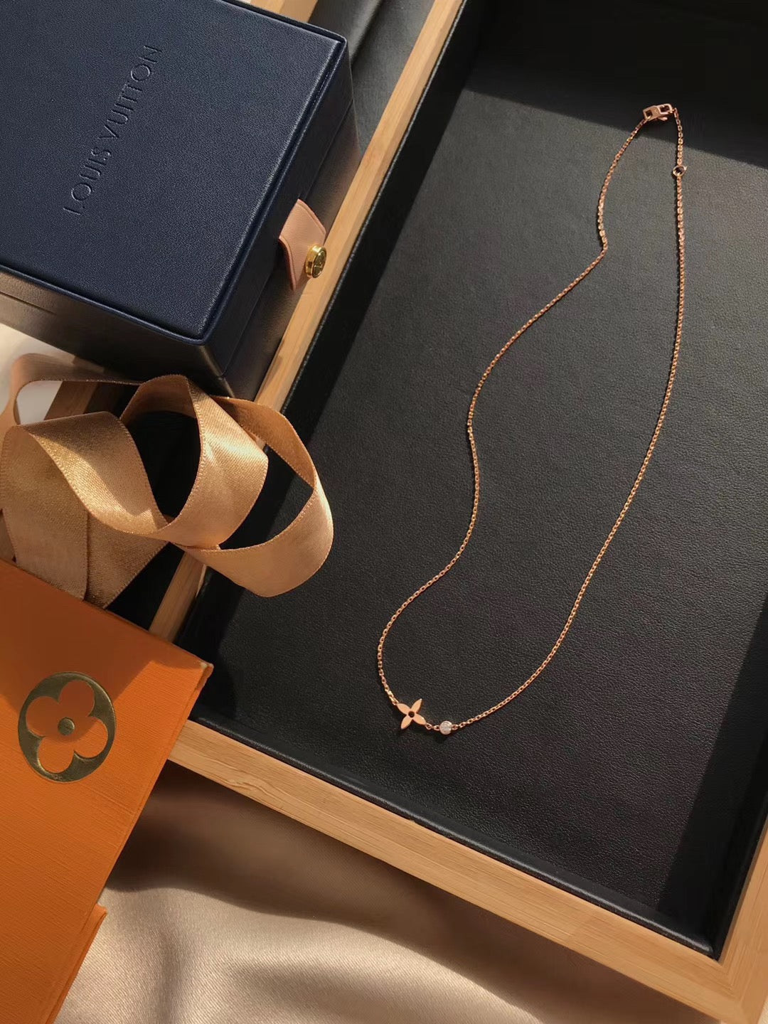 [Glitter Jewelry]BLOSSOM PENDANT PINK GOLD AND DIAMOND