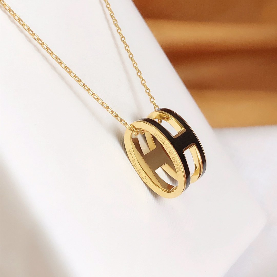 [Glitter Jewelry]HM CLIC BLACK ENAMEL GOLD NECKLACE