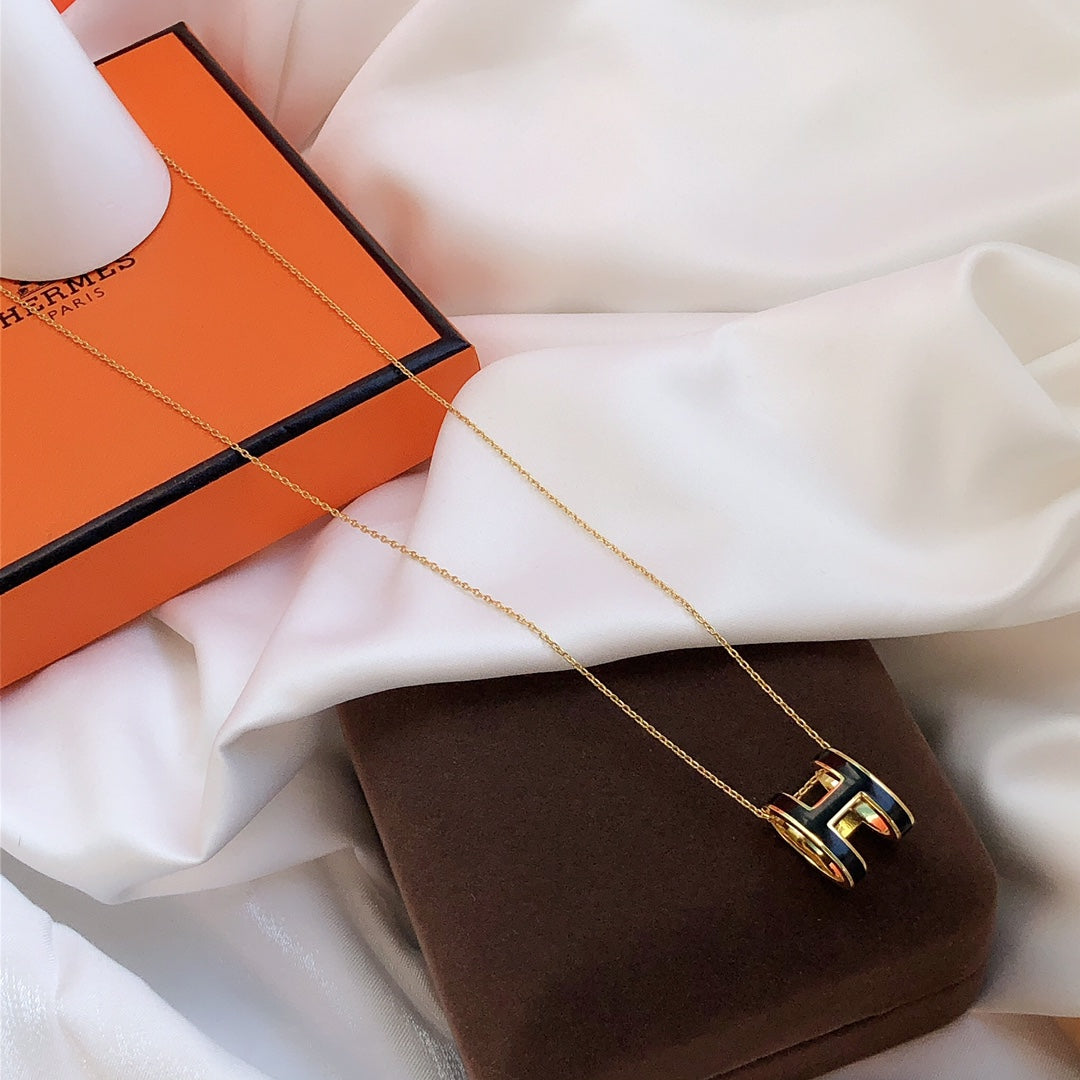 [Glitter Jewelry]HM CLIC BLACK ENAMEL GOLD NECKLACE