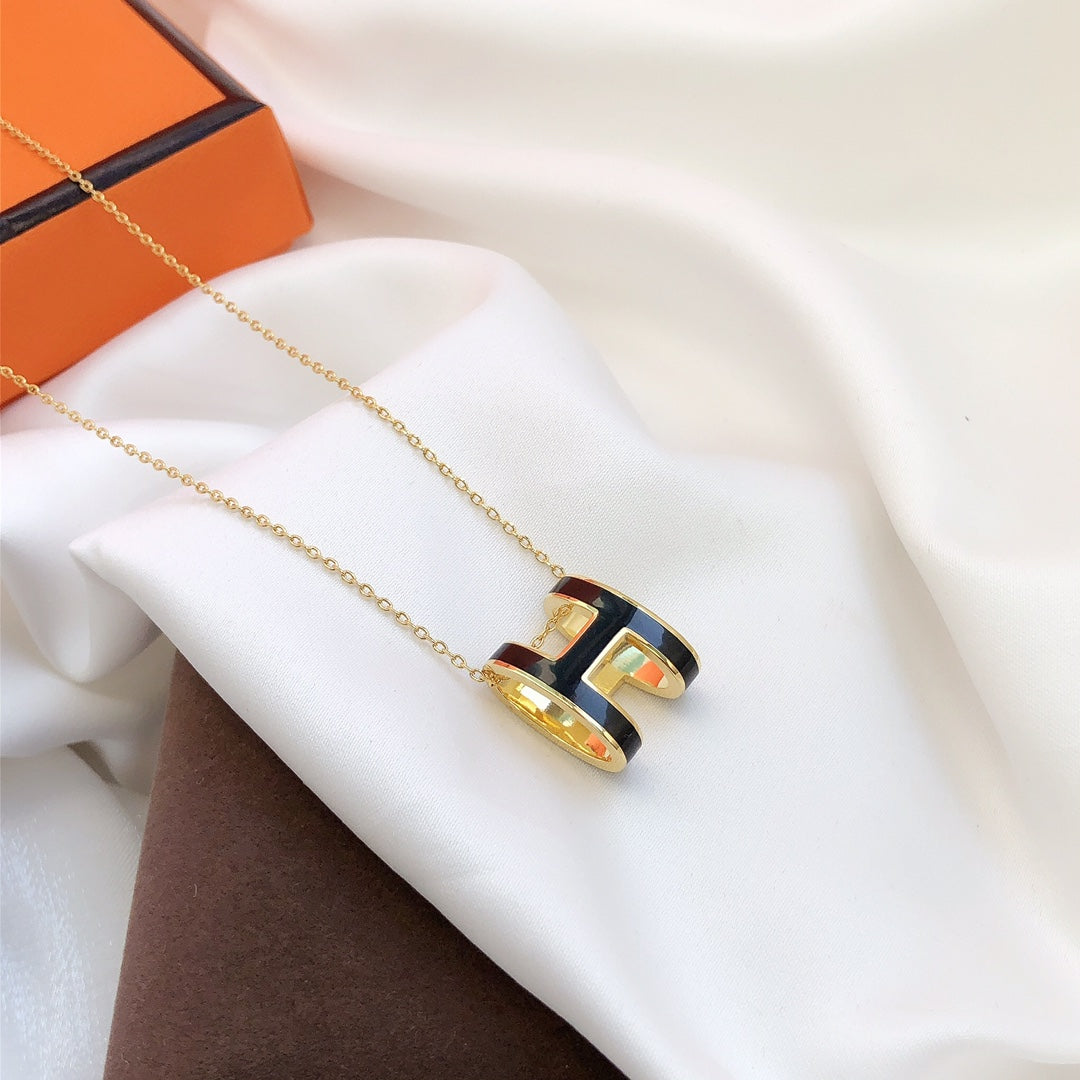[Glitter Jewelry]HM CLIC BLACK ENAMEL GOLD NECKLACE