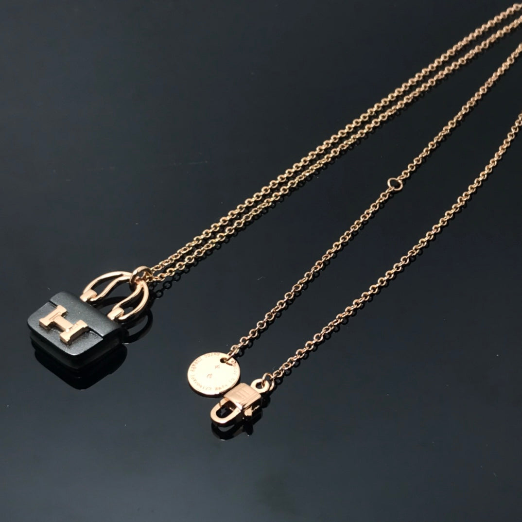 [Glitter Jewelry]WOMEN'S HM AMULETTES CONSTANCE PENDANT NECKLACE