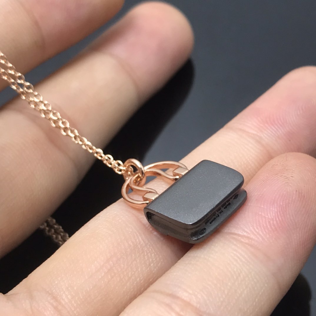 [Glitter Jewelry]WOMEN'S HM AMULETTES CONSTANCE PENDANT NECKLACE