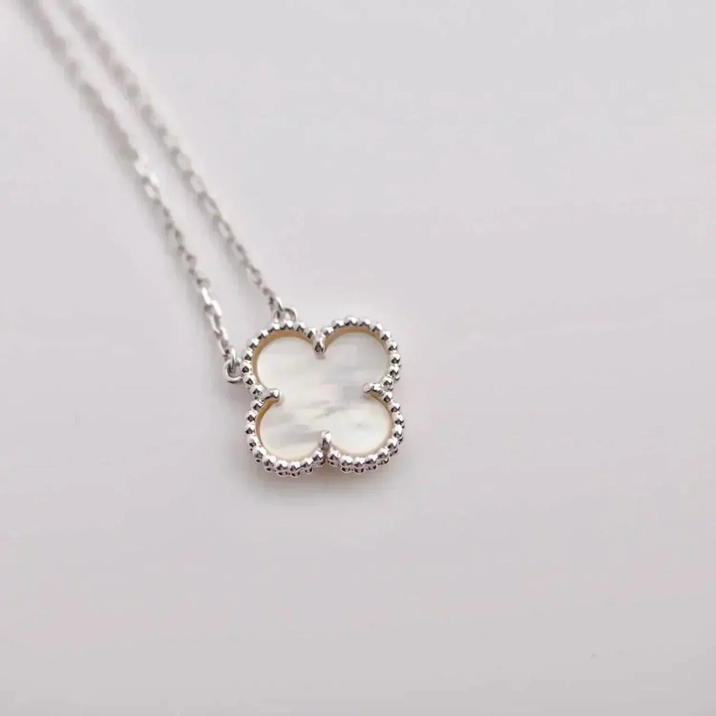 [Glitter Jewelry]CLOVER  15MM WHITE MOTHER-OF-PEARL SILVER