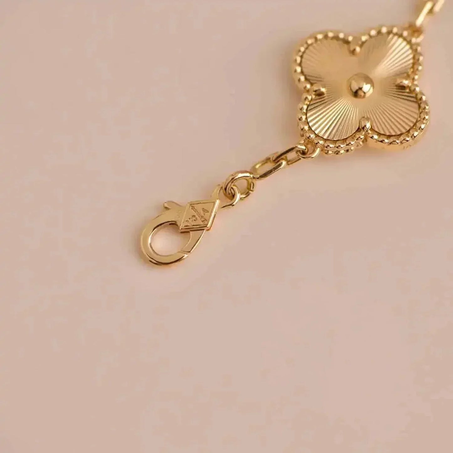 [Glitter Jewelry]CLOVER 5 FLOWERS LASER BRACELET