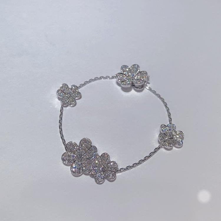 [Glitter Jewelry]FRIVOLE SILVER 5 FLOWERS BRACELET