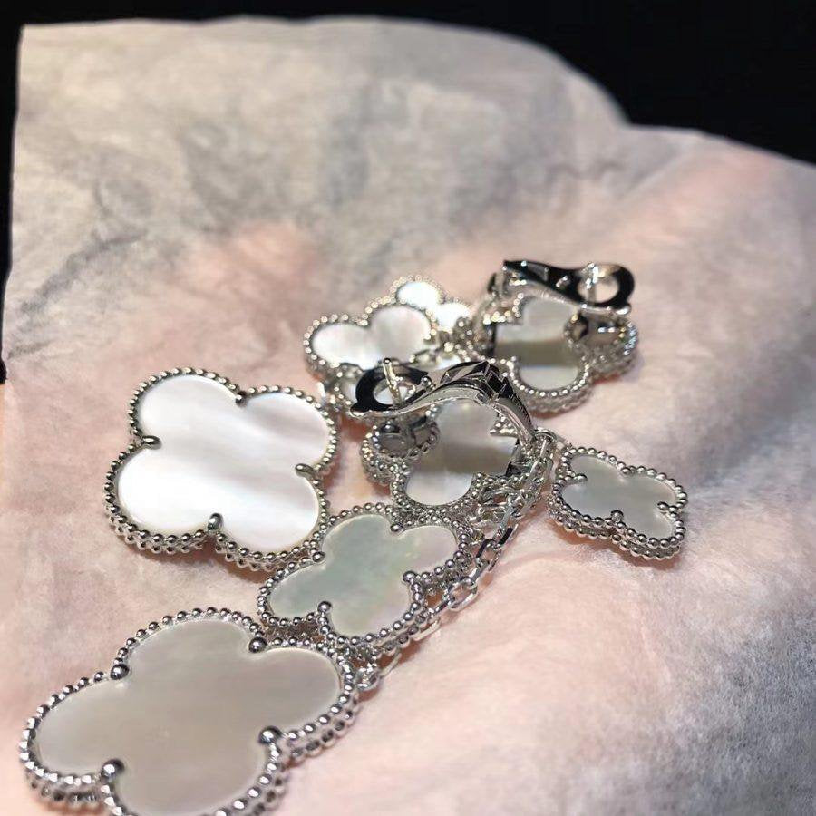 [Glitter Jewelry]CLOVER EARRINGS WHITE MOP 4 MOTIFS SILVER