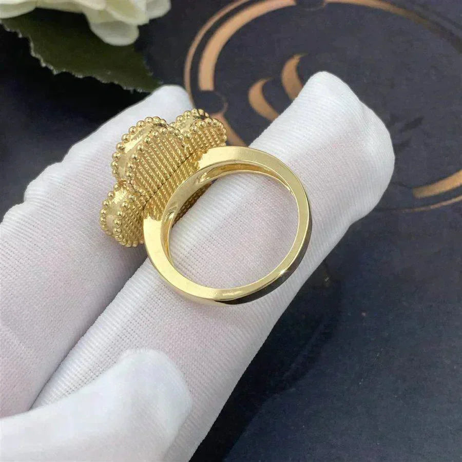 [Glitter Jewelry]CLOVER WHITE MOP RING