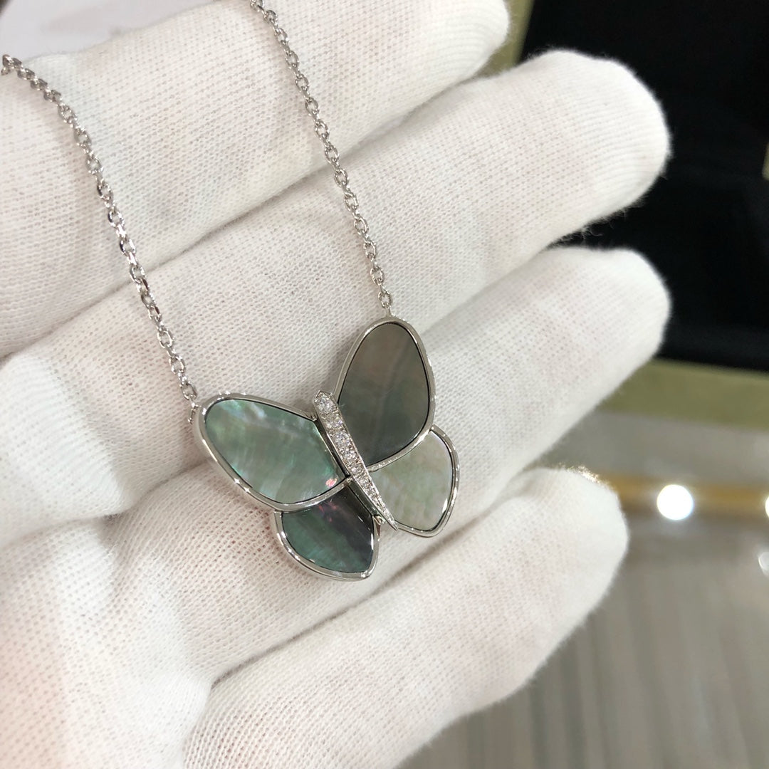 [Glitter Jewelry]LARGE BUTTERFLY SILVER PENDANT DIAMOND NECKLACE