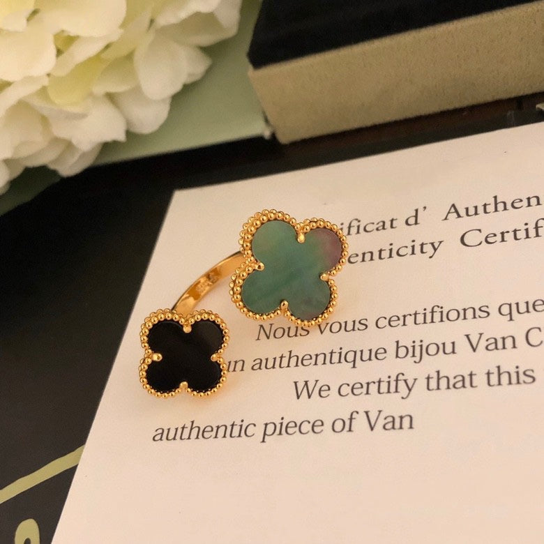 [Glitter Jewelry]CLOVER BETWEEN THE FINGER RING